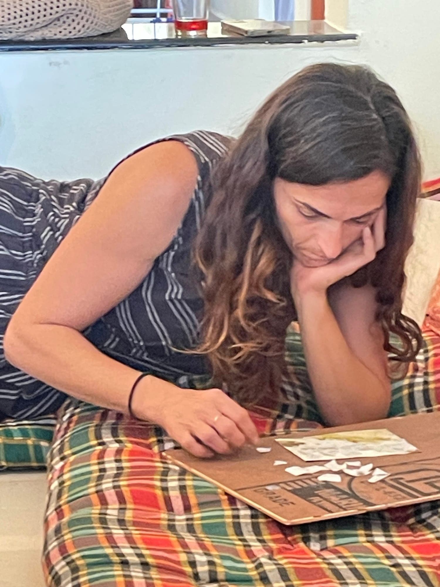 רגע מסדנת קלפי ליקוט