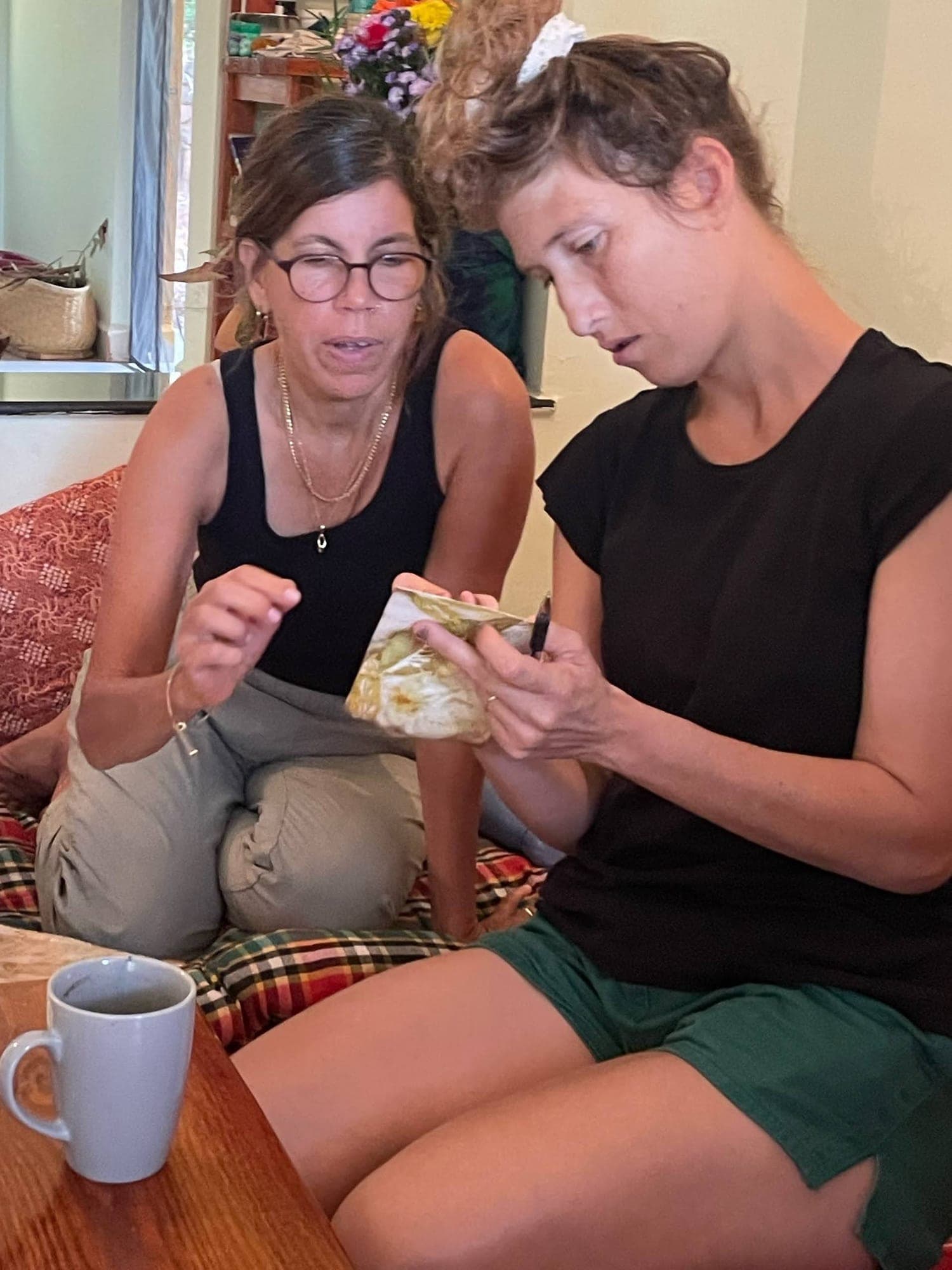 רגע מסדנת קלפי ליקוט