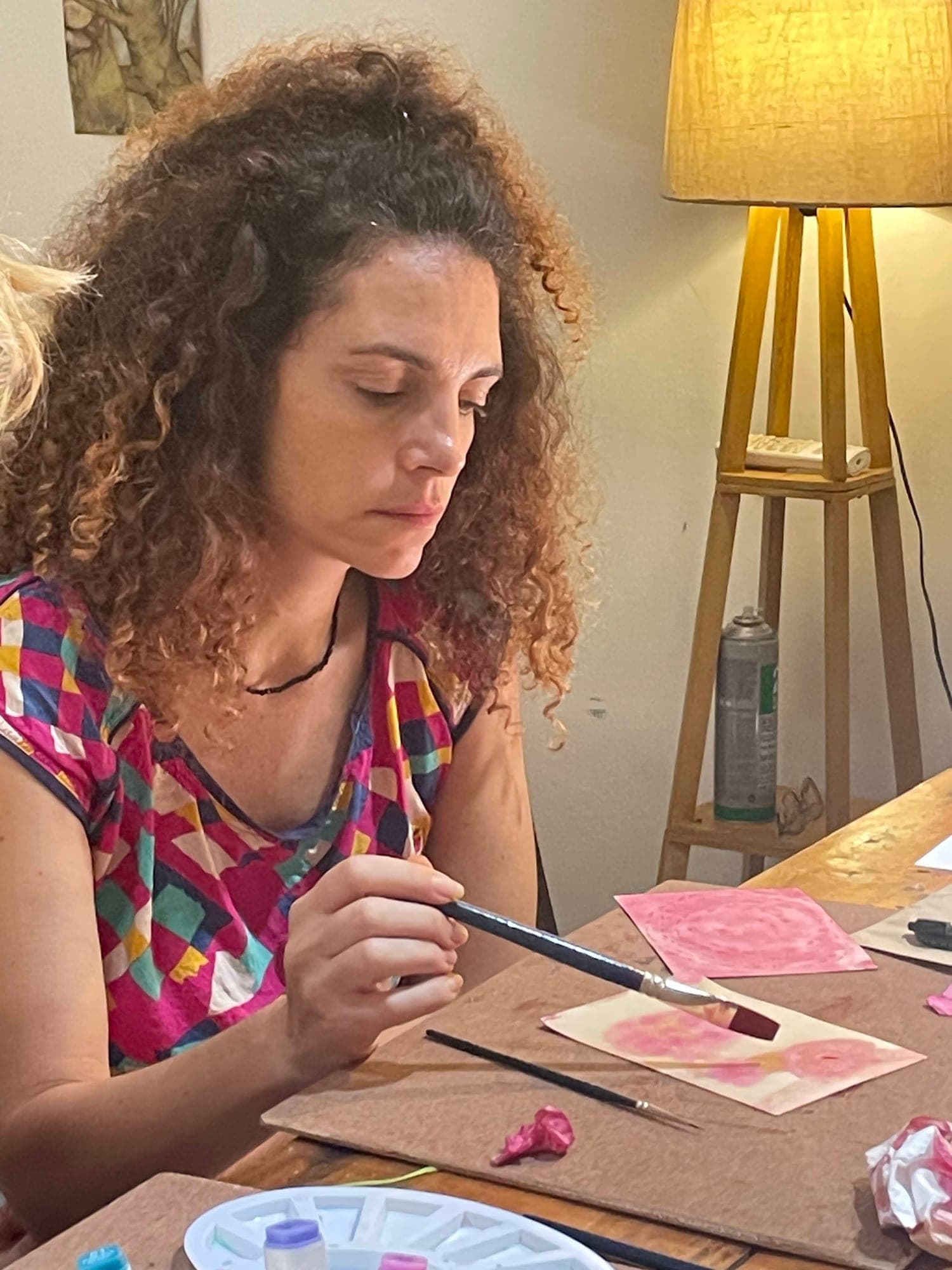 רגע מסדנת קלפי ליקוט