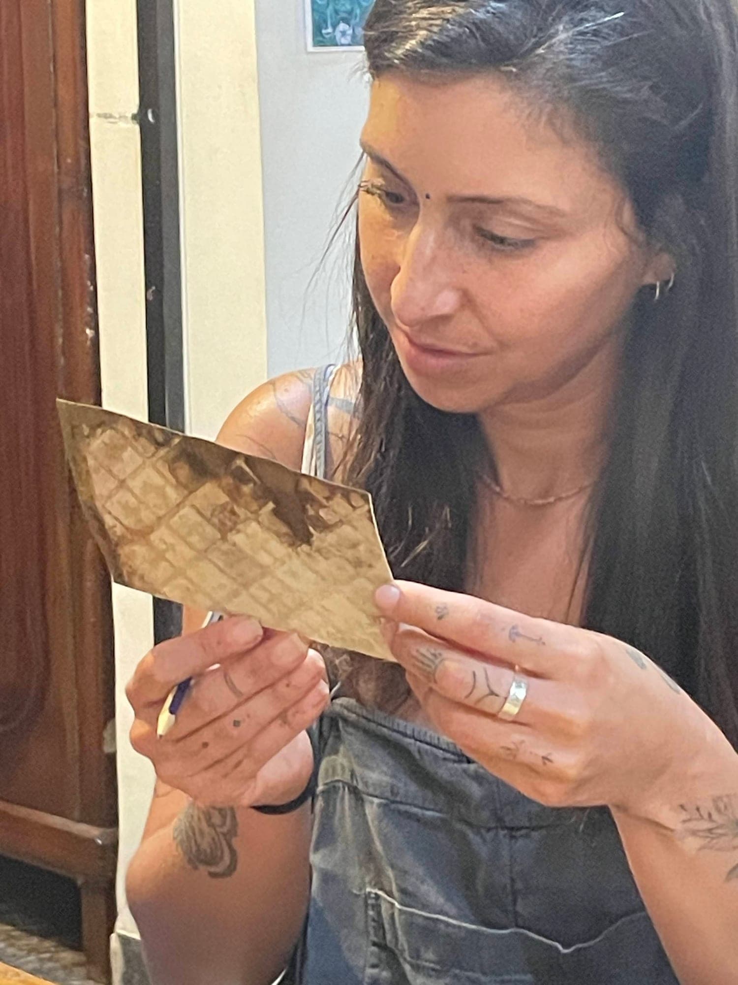 רגע מסדנת קלפי ליקוט